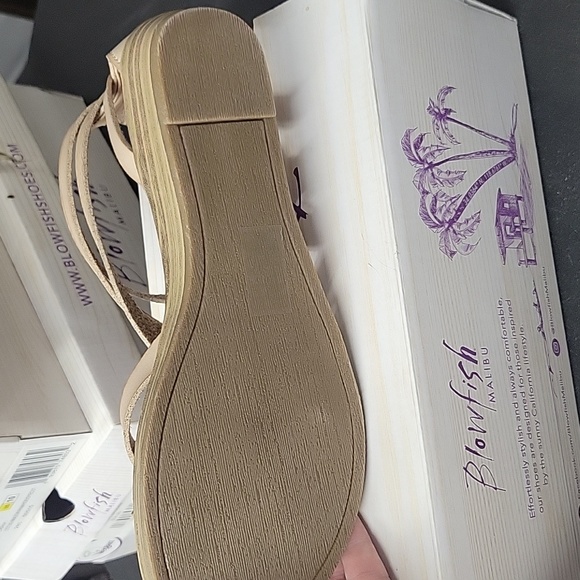 NEW BLOWFISH brooke sandal in lotus - Picture 5 of 5